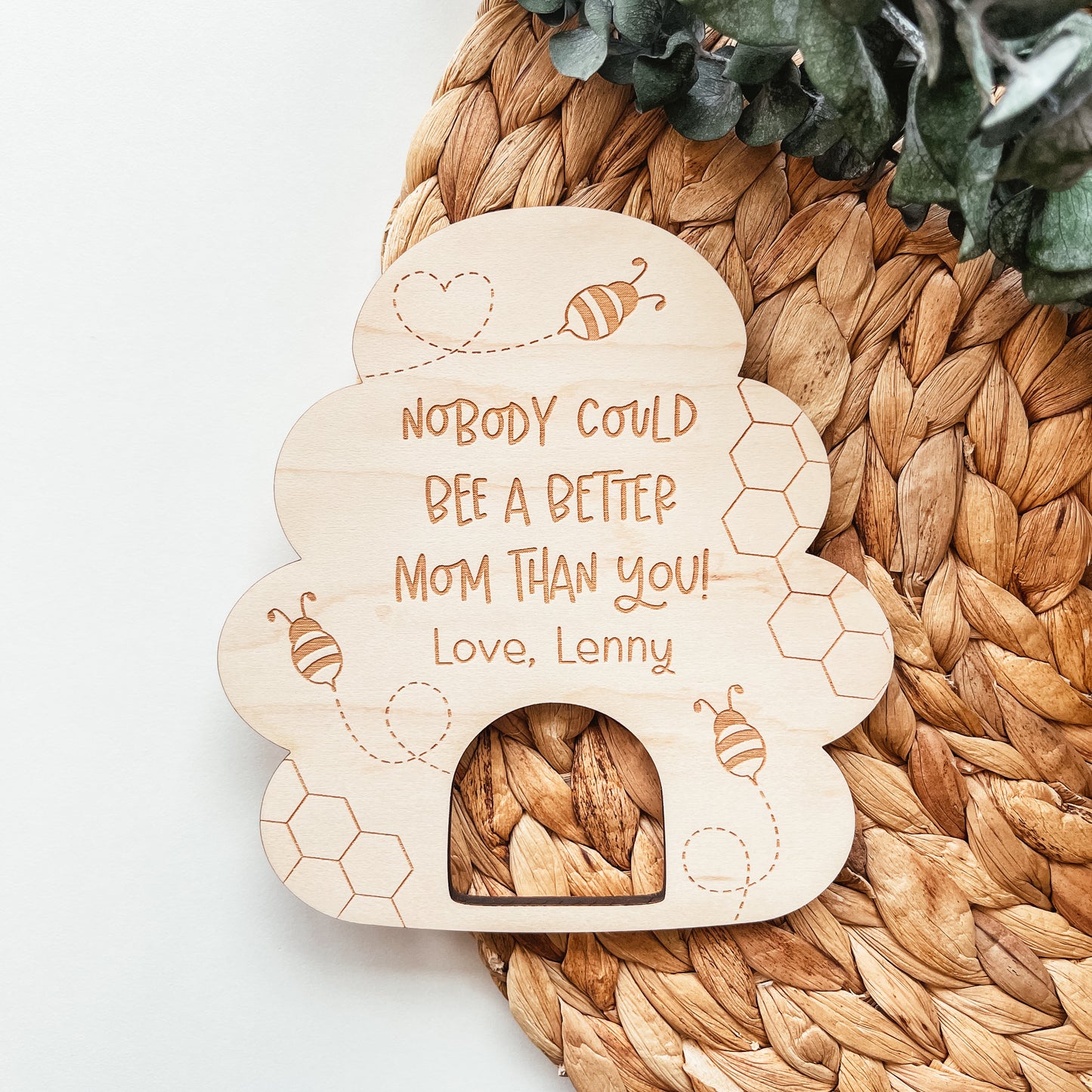 DIY Custom Bee Fingerprint Magnet