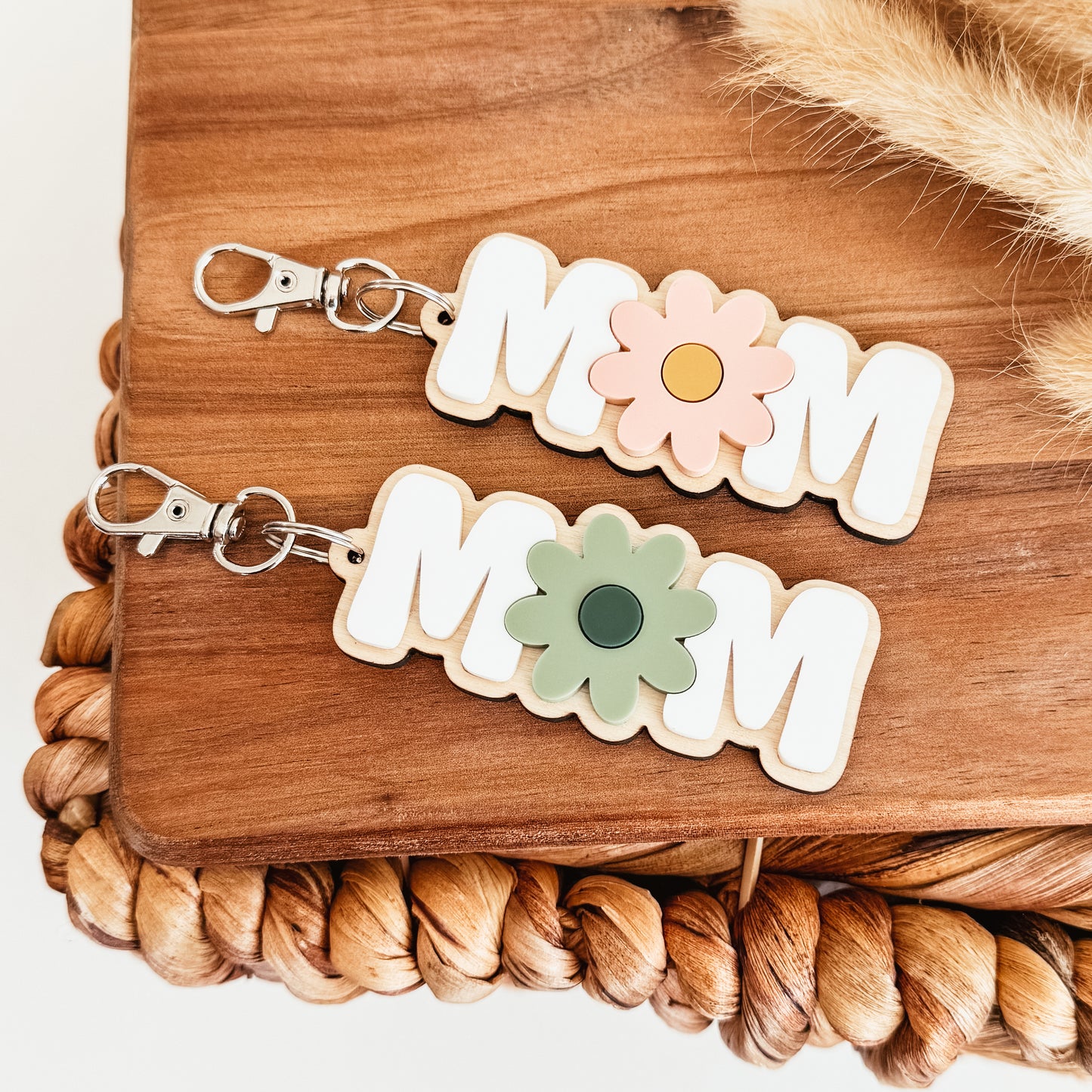 3D Daisy Mom Keychain