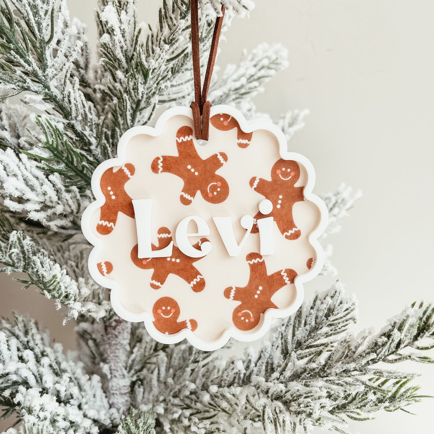 3D Layered Christmas Scallop Tag