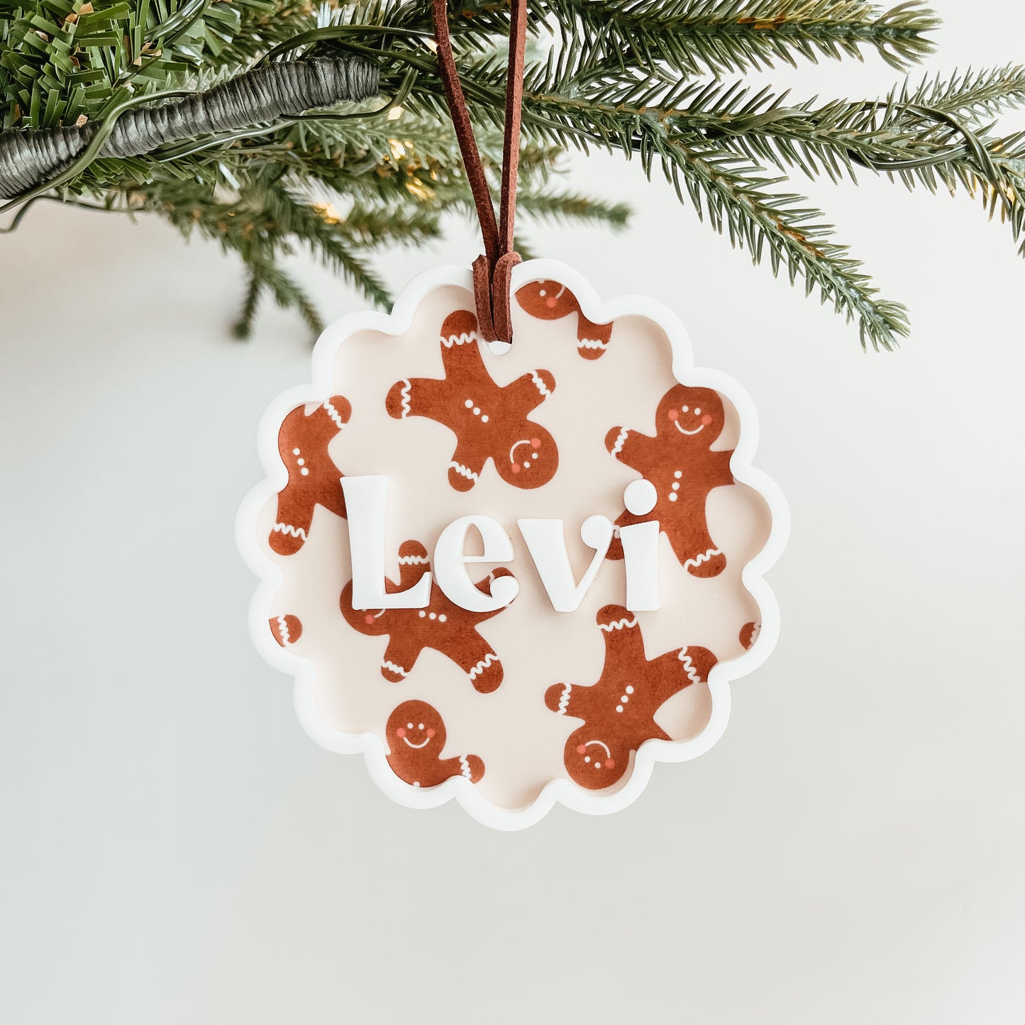 3D Layered Christmas Scallop Tag