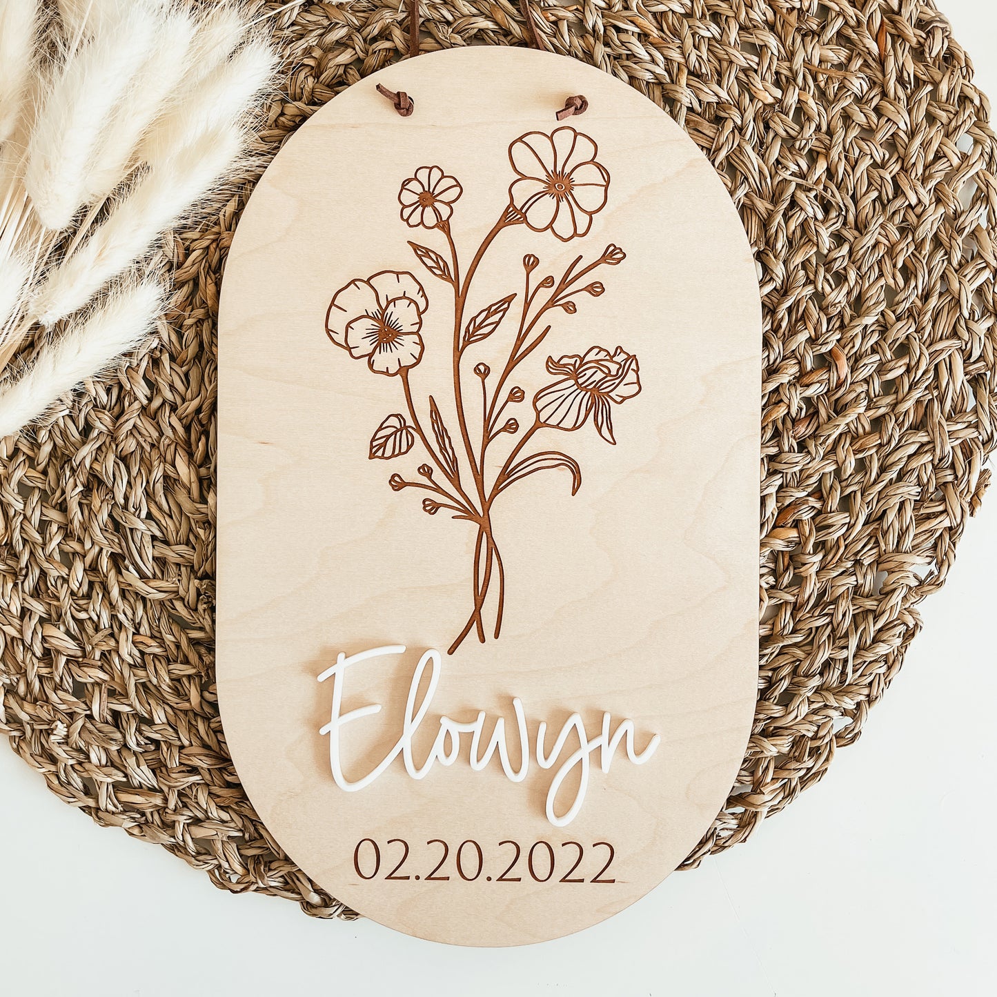 Personalized Birth Flower Pennant (Two Shapes)