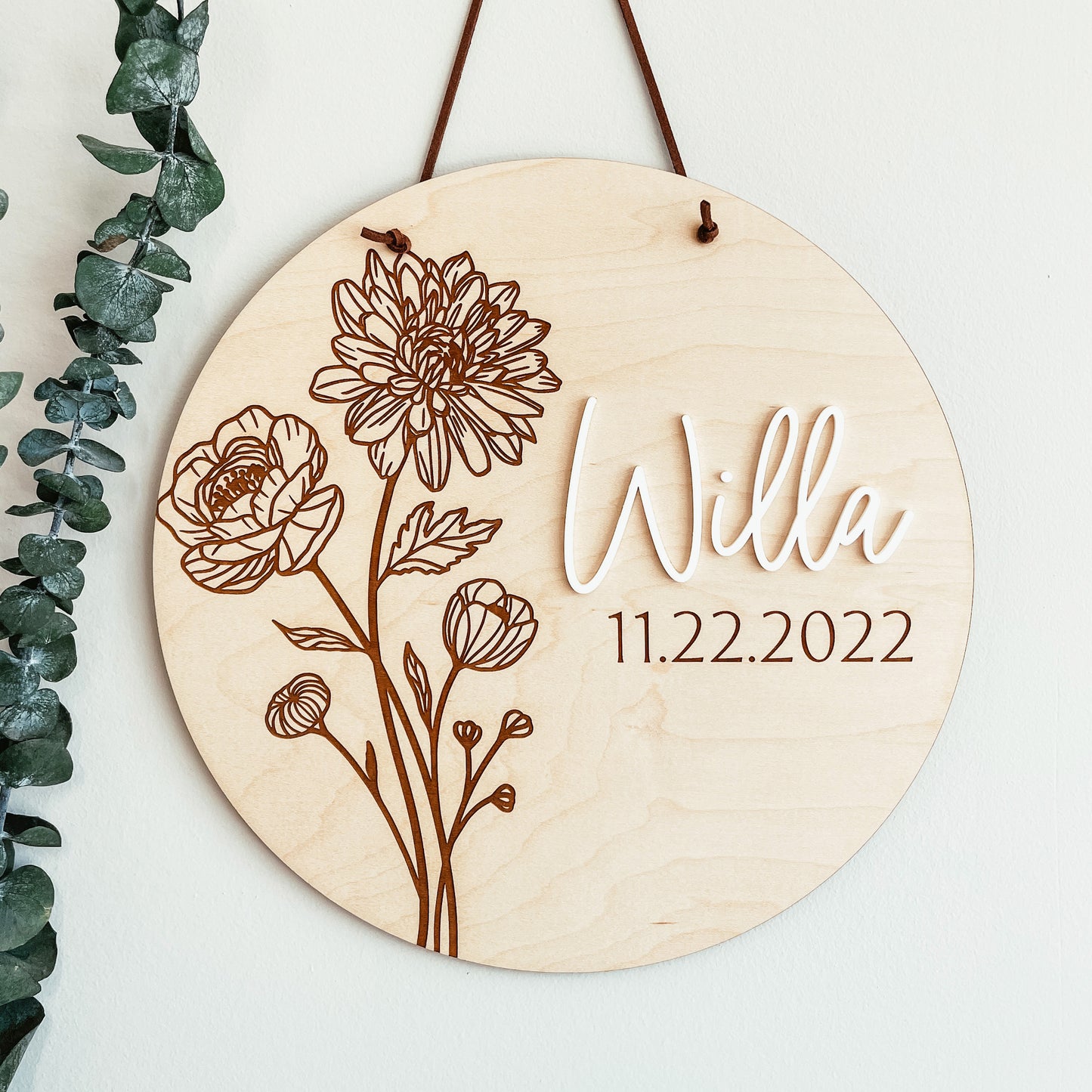 Personalized Birth Flower Pennant (Two Shapes)