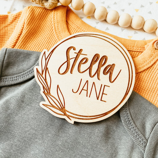 Baby Birth Announcement Sign - Leaf Frame Round
