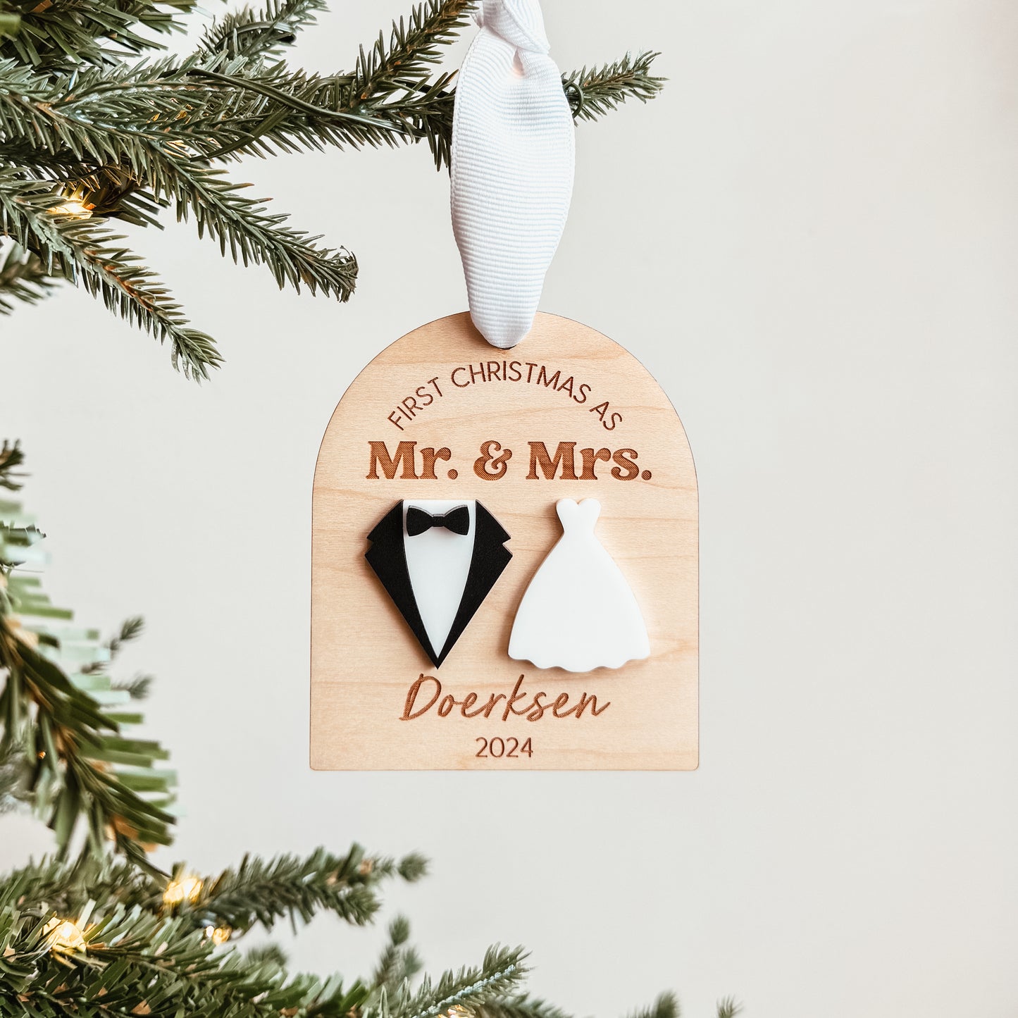 3D Newlywed Christmas Ornament