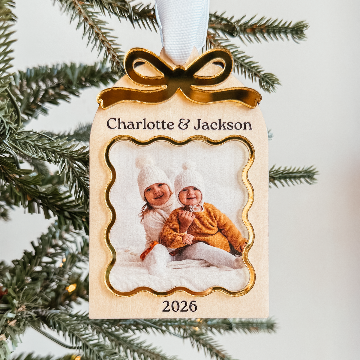 Wooden Arch With Bow & Scallop Frame Christmas Ornament