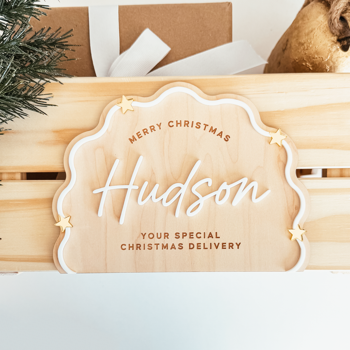 Christmas Crate Plaque | Scallop