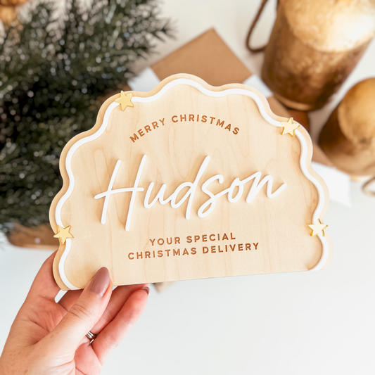 Christmas Crate Plaque | Scallop