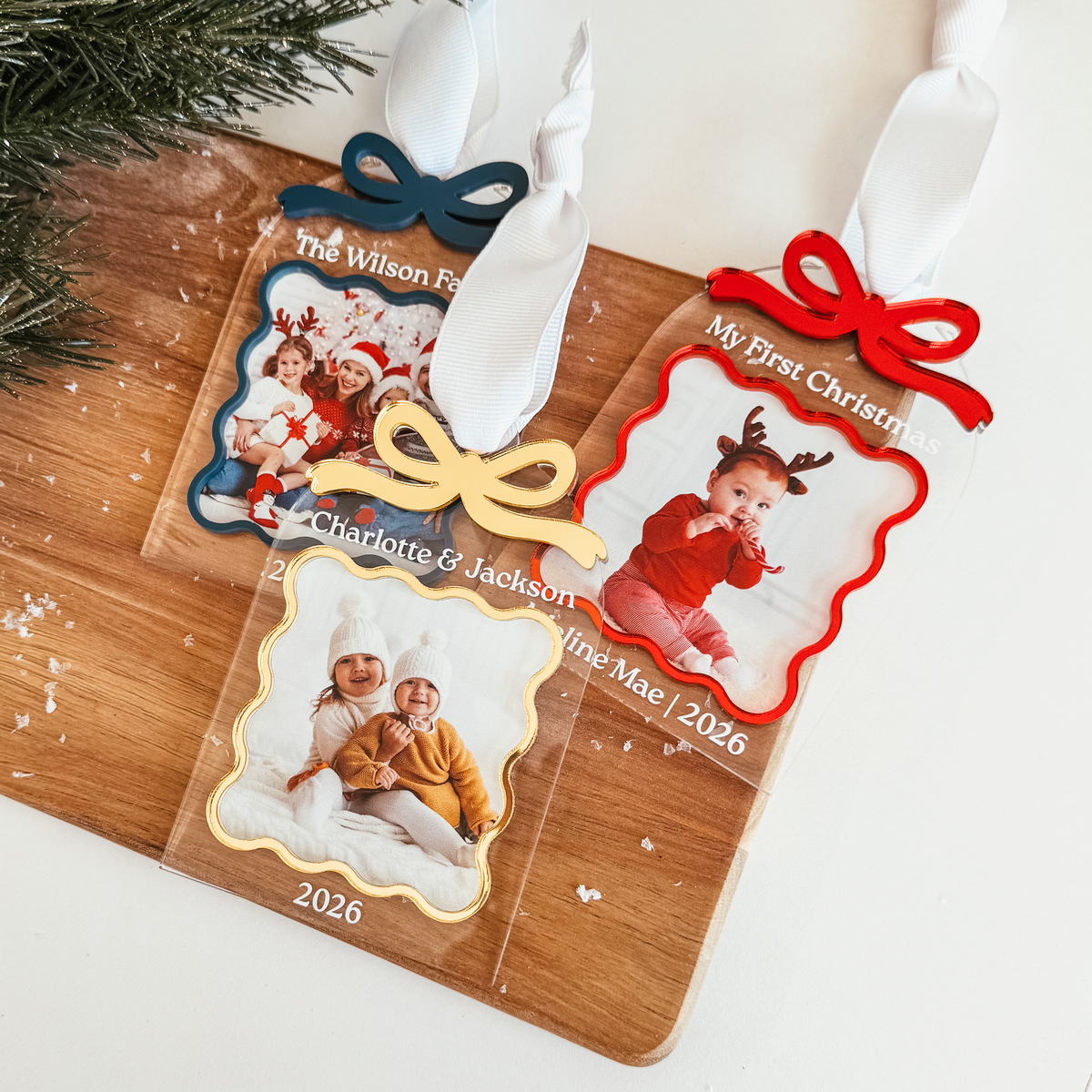 Clear Acrylic Arch With Bow & Scallop Frame Christmas Ornament