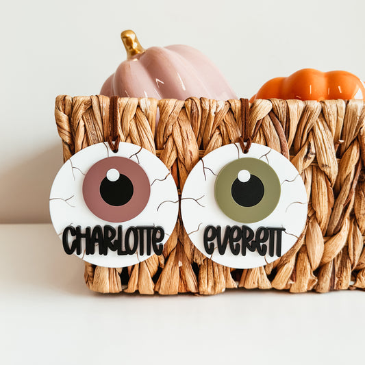 3D Eyeball Halloween Tag