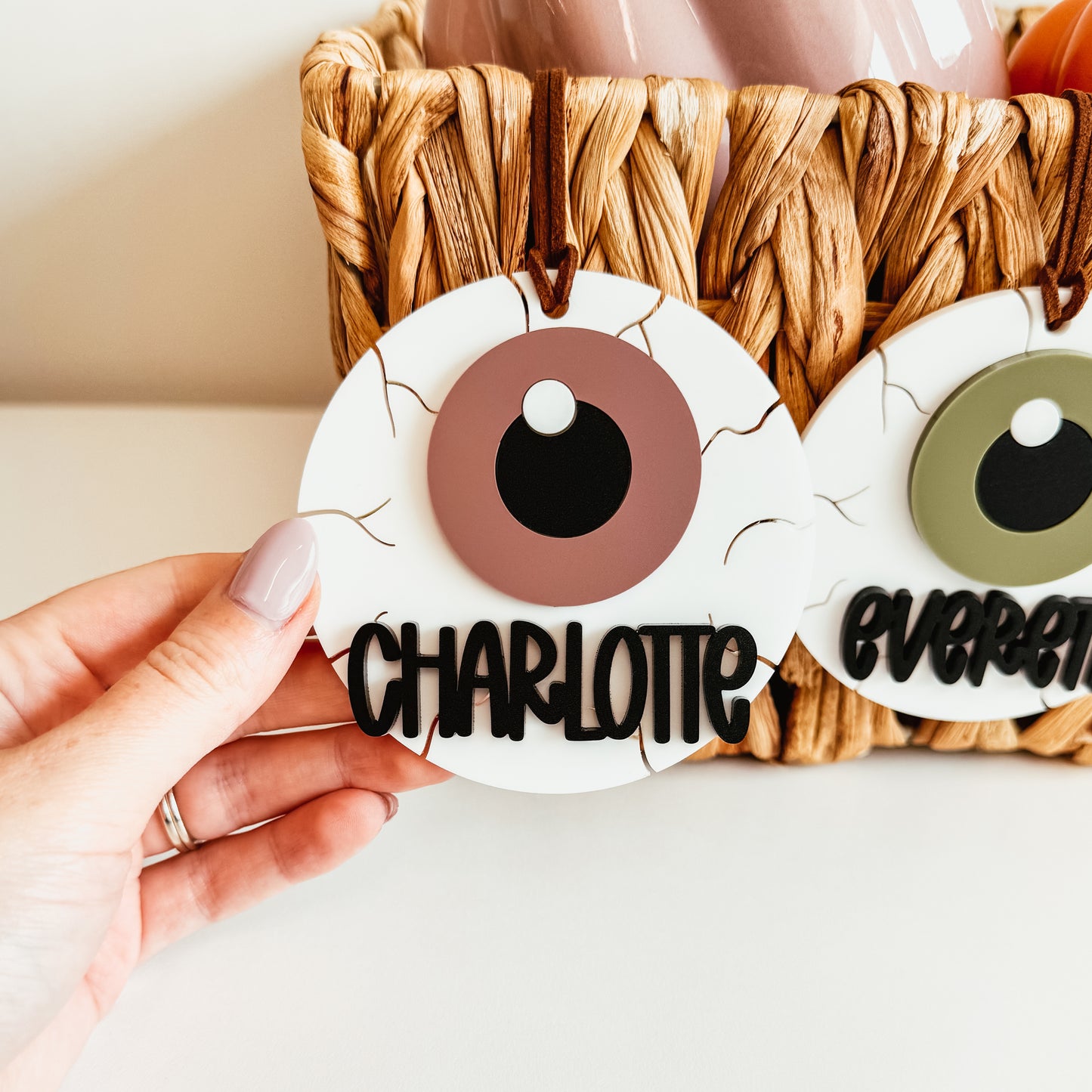 3D Eyeball Halloween Tag