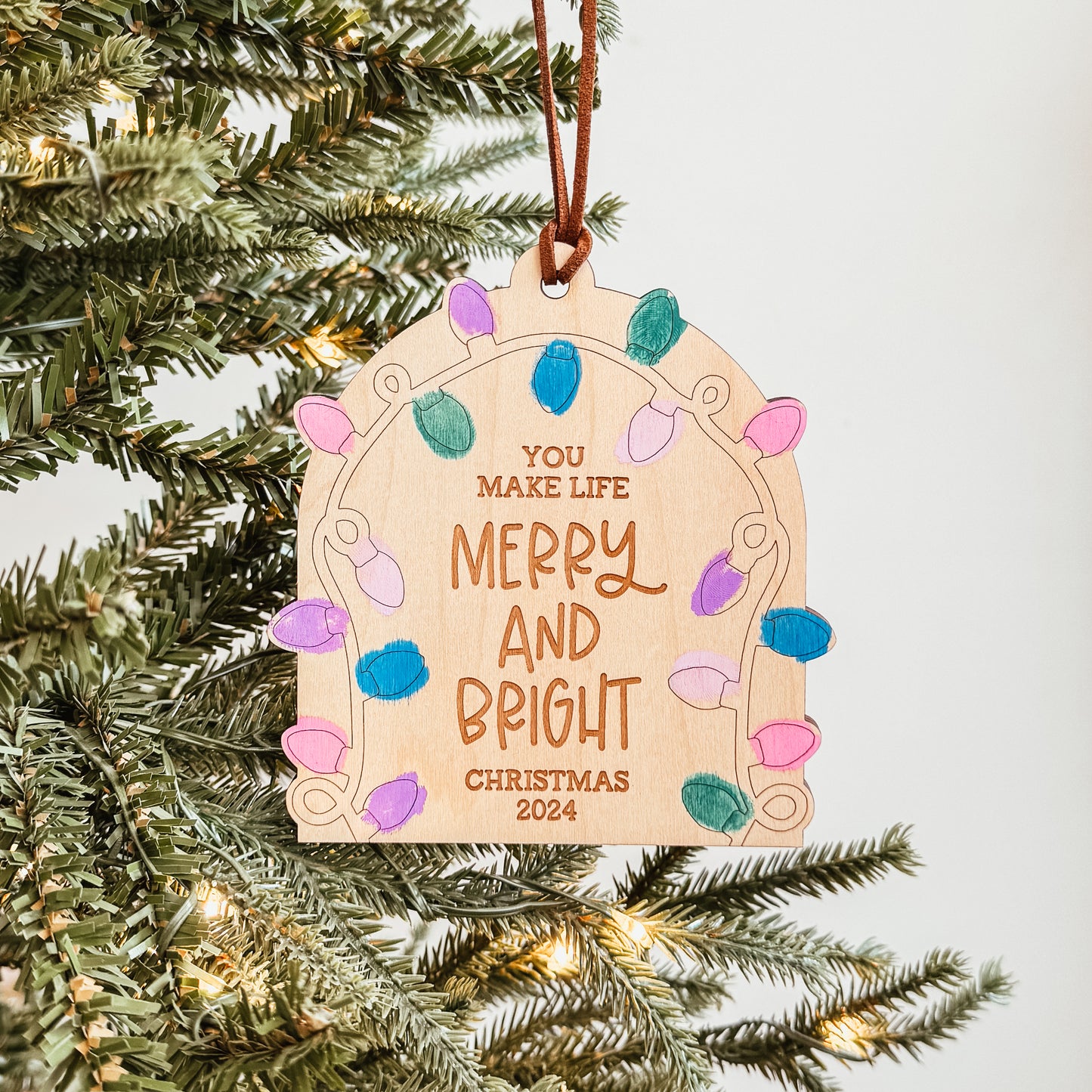 DIY Fingerprint Wooden Christmas Ornament | Merry And Bright