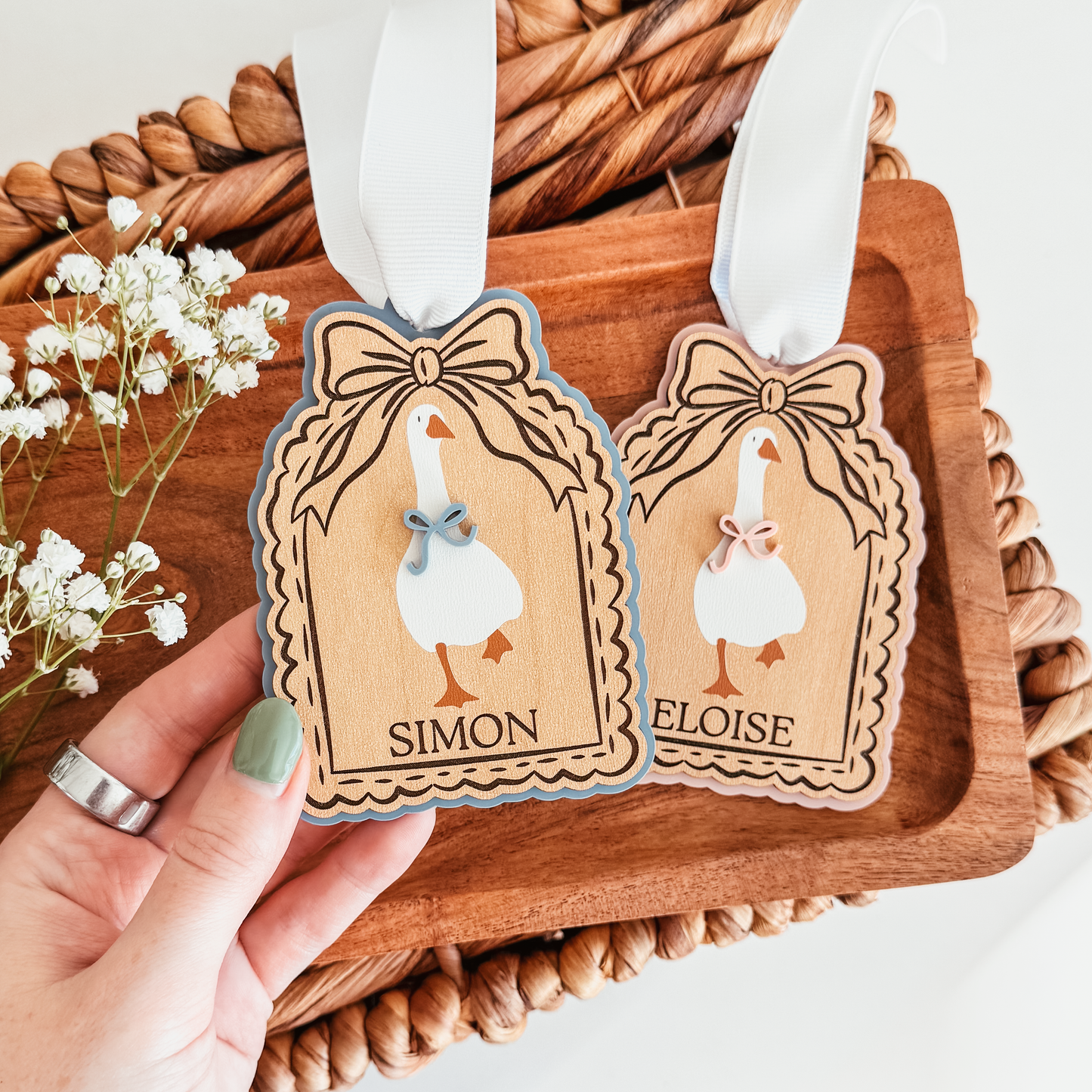 Ruffle Frame Goose Easter Basket Tag
