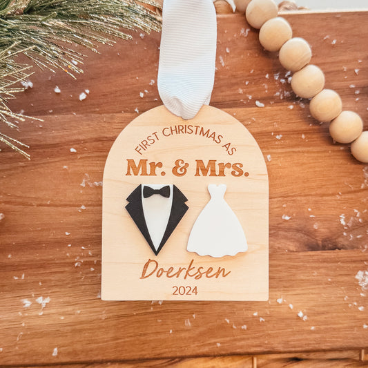 3D Newlywed Christmas Ornament