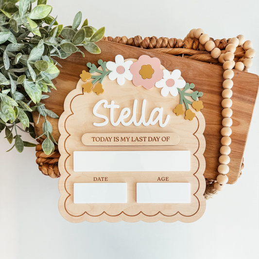 First And Last Day Of School Sign | Scalloped Floral