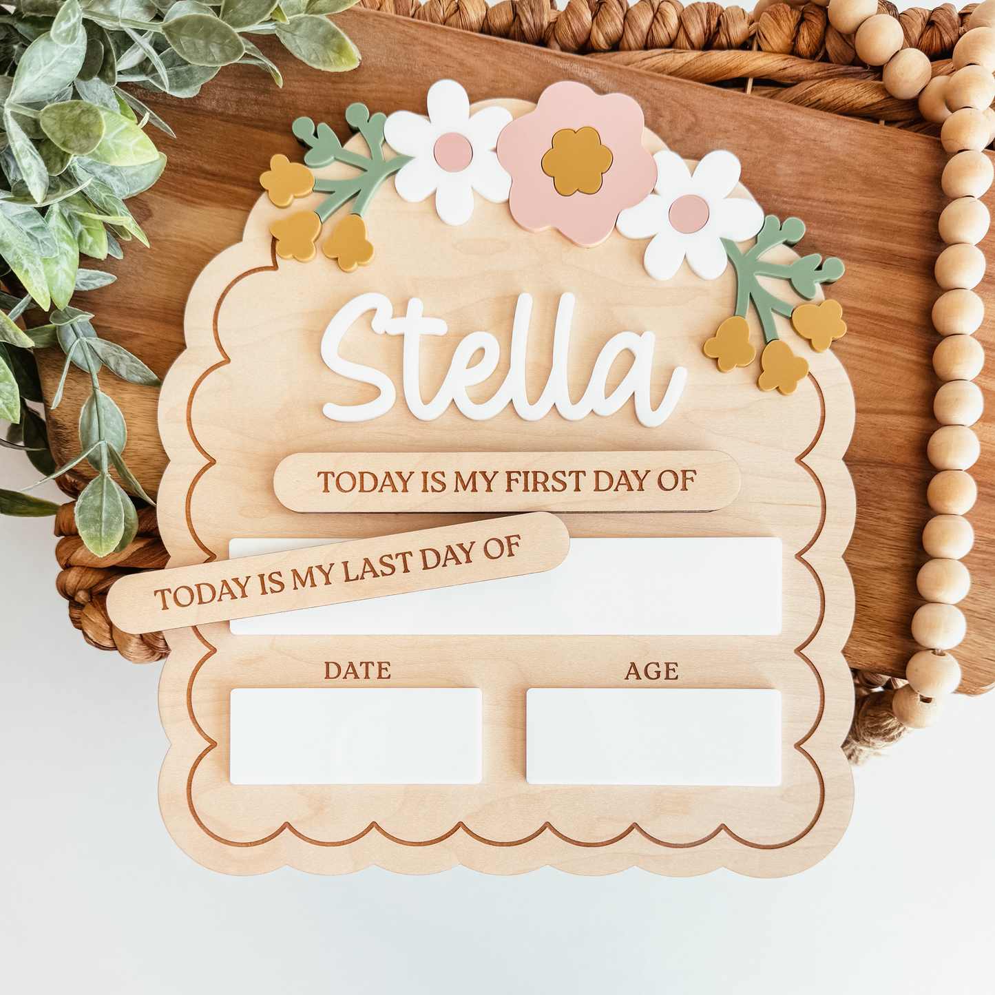 First And Last Day Of School Sign | Scalloped Floral