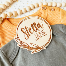 Load image into Gallery viewer, Baby Birth Announcement Sign - Leaf Frame Round